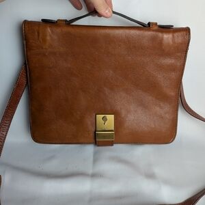 VINTAGE 70-80 Caramel Tan Shoulder Or Crossbody Leather Bag Comes With Keys